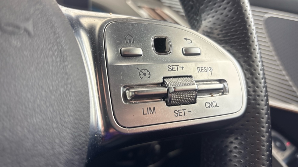 MERCEDES-BENZ EQC ESTATE EQC 400 300kW AMG Line 80kWh 5dr Auto