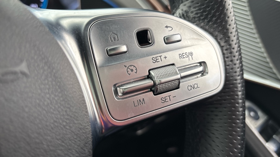 MERCEDES-BENZ EQC ESTATE EQC 400 300kW AMG Line 80kWh 5dr Auto