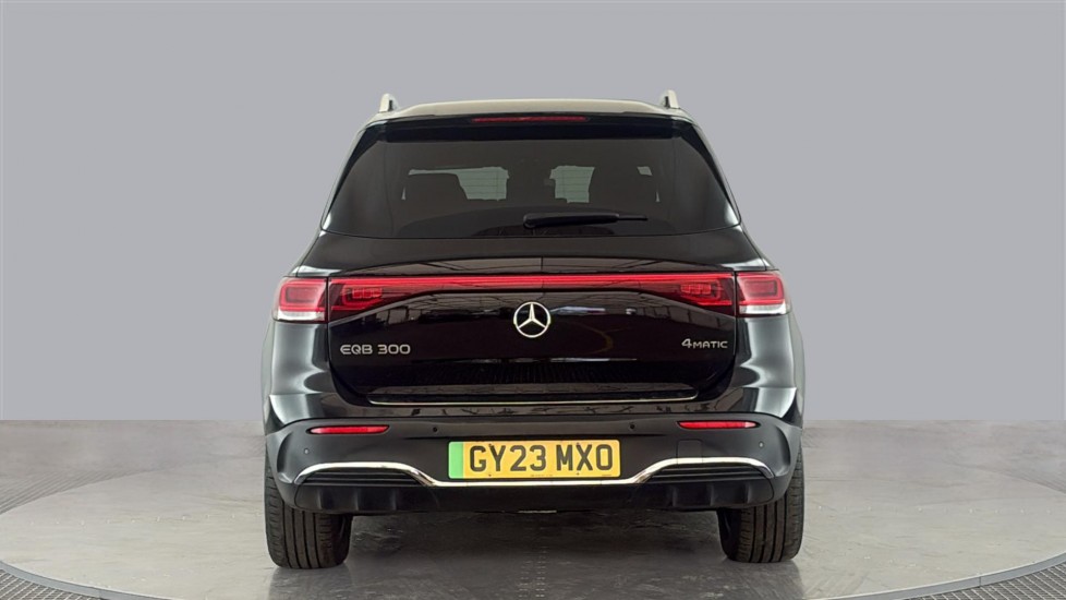 MERCEDES EQB Image 4