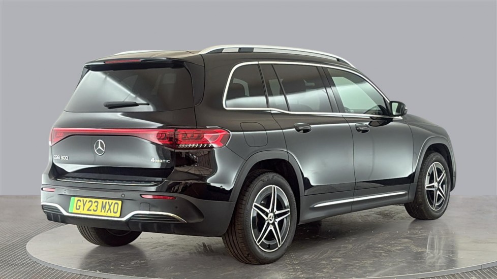 MERCEDES EQB Image 5