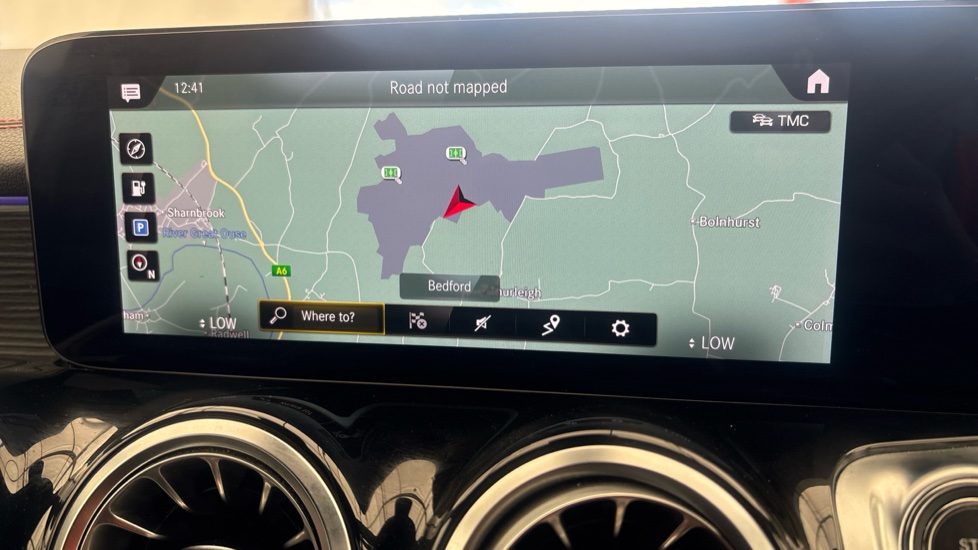 MERCEDES EQB Image 12