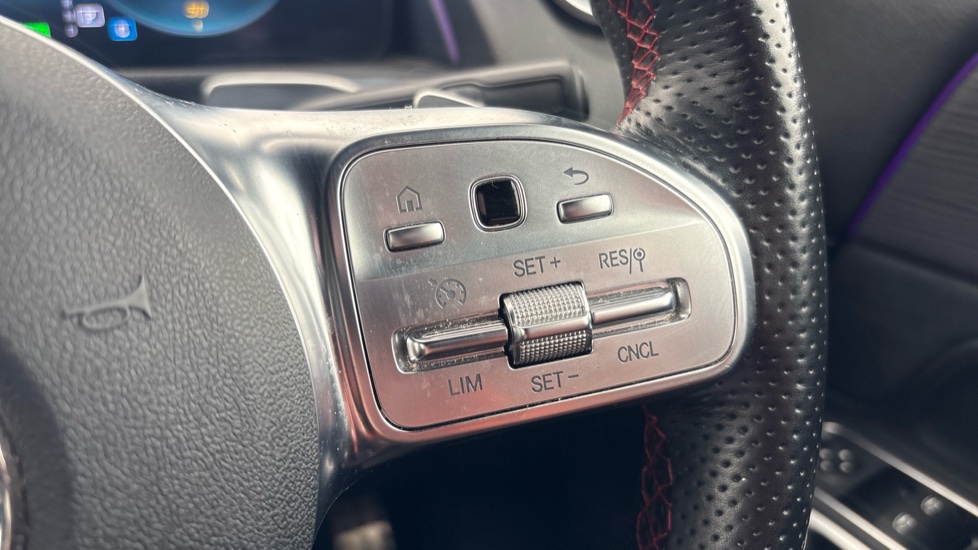 MERCEDES EQB Cruise control