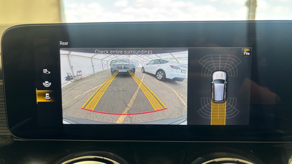 MERCEDES EQB Reverse camera