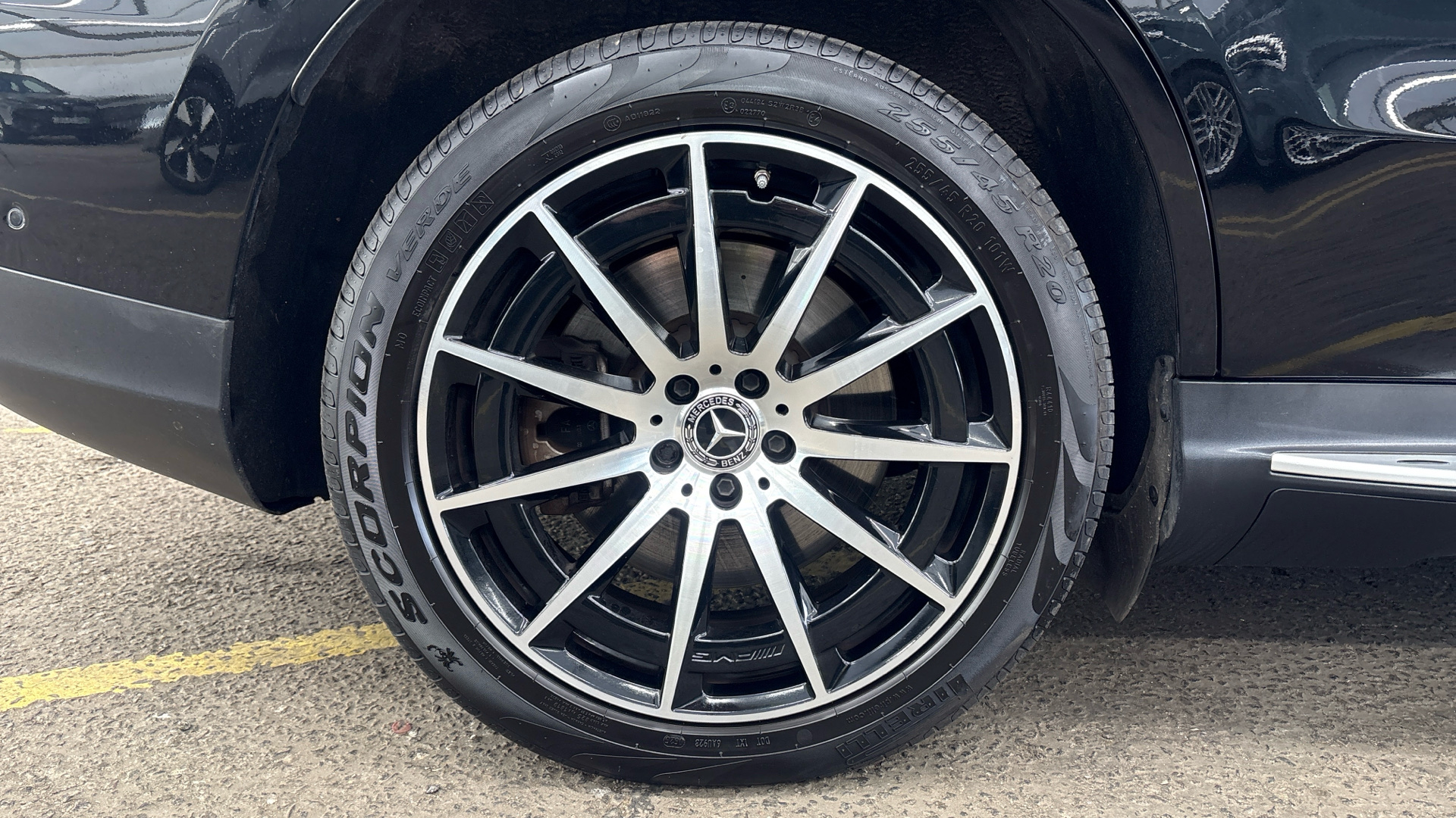 MERCEDES EQC EQC ESTATE EQC 400 300kW AMG Line 80kWh 5dr Auto