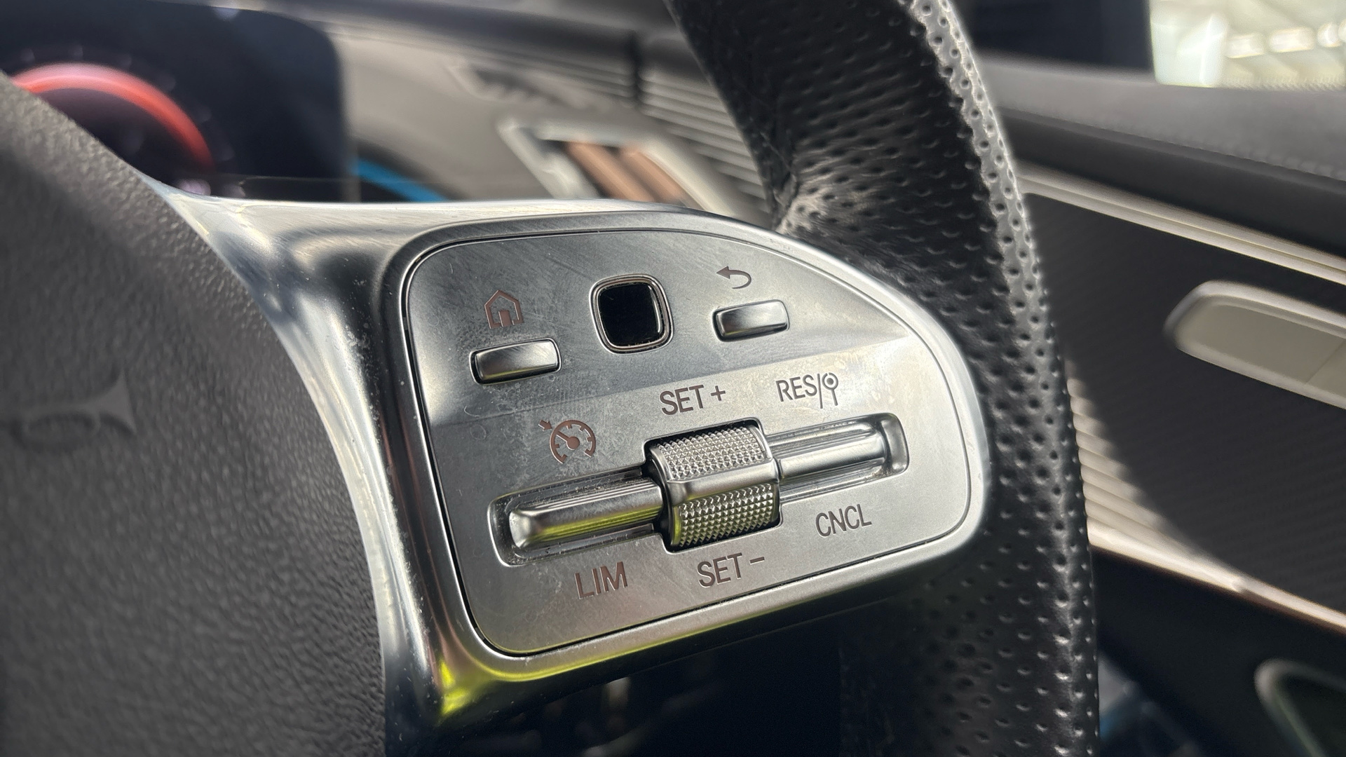 MERCEDES EQC EQC ESTATE EQC 400 300kW AMG Line 80kWh 5dr Auto