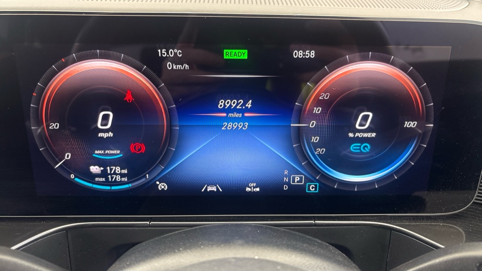 MERCEDES EQC Image 13