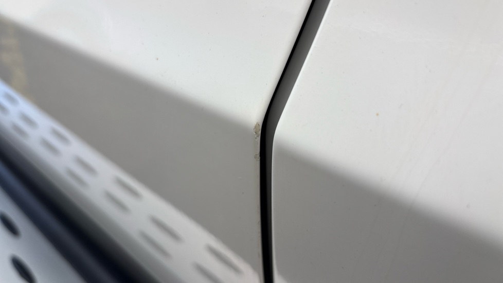 MERCEDES EQC Chips