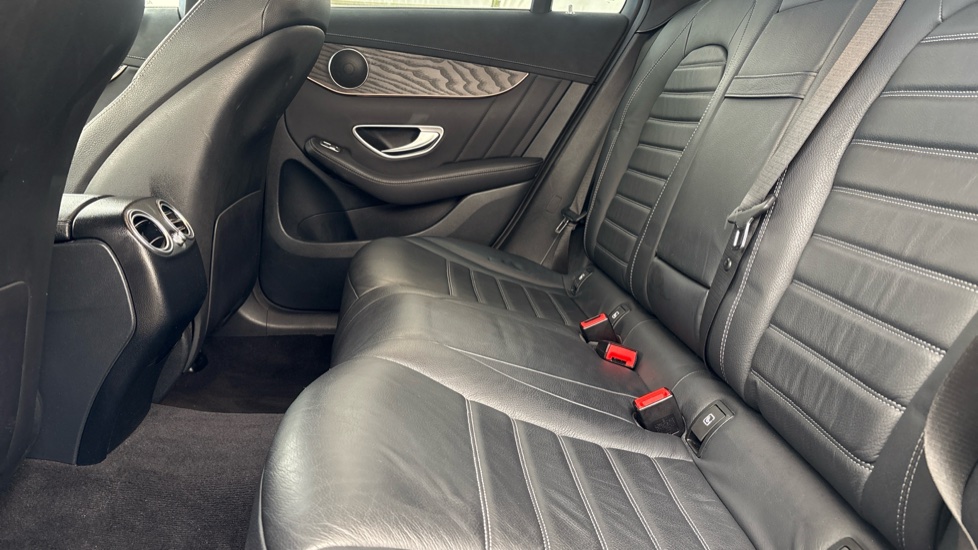 MERCEDES EQC Image 14