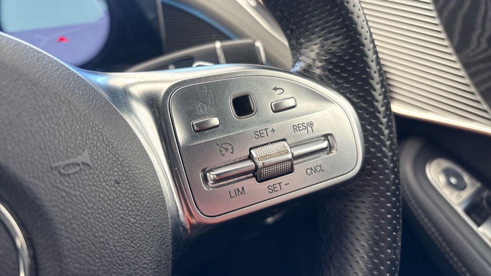 MERCEDES EQC Cruise control