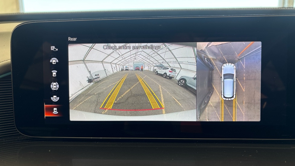 MERCEDES EQC Reverse camera