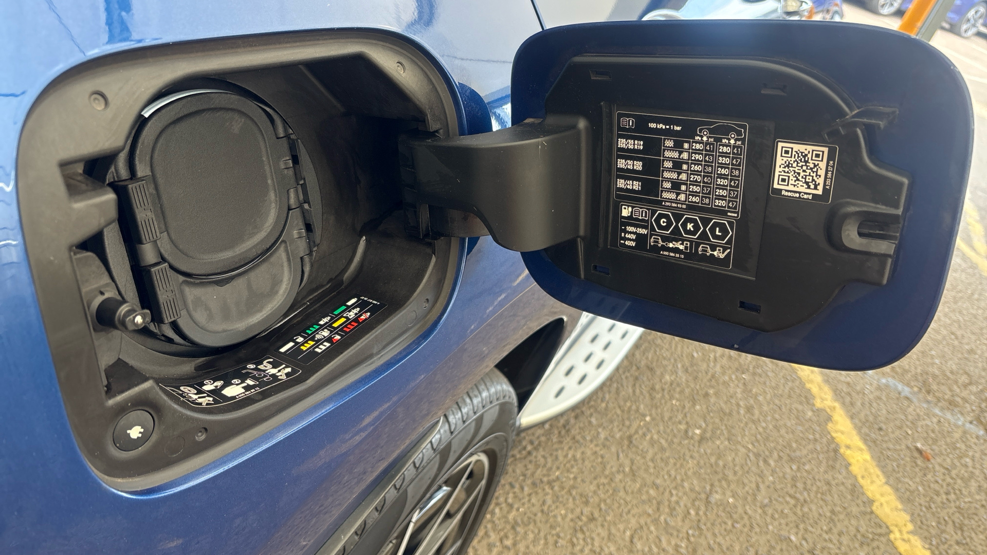 MERCEDES EQC EQC ESTATE EQC 400 300kW AMG Line 80kWh 5dr Auto