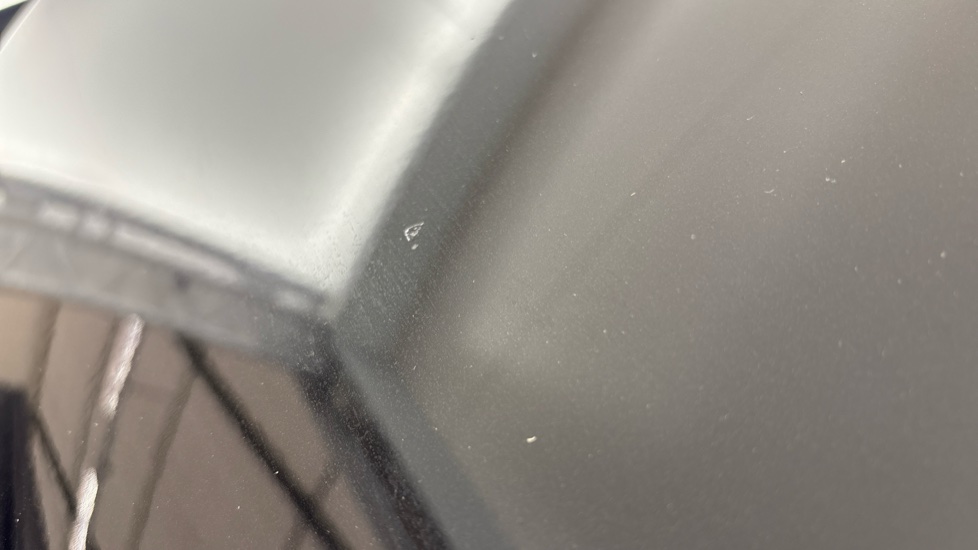 MERCEDES EQC Multiple chips