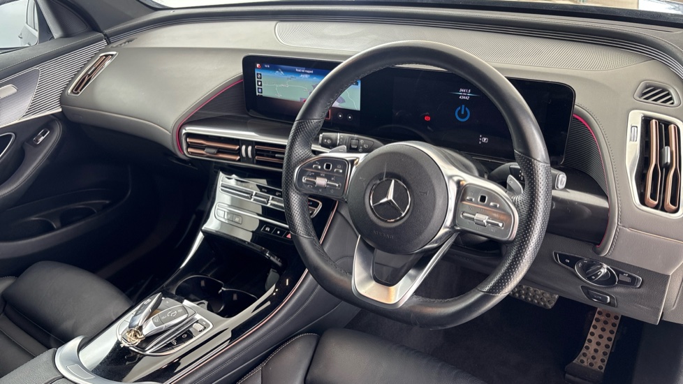 MERCEDES EQC Image 9