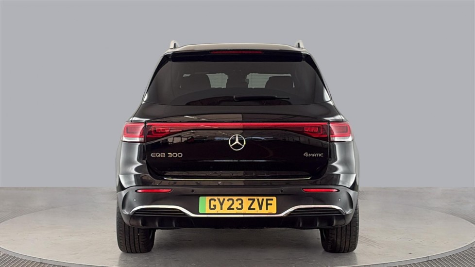 MERCEDES EQB Image 4