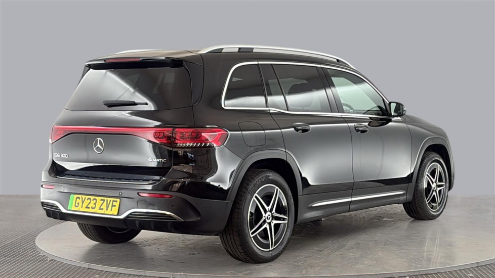 MERCEDES EQB Image 5