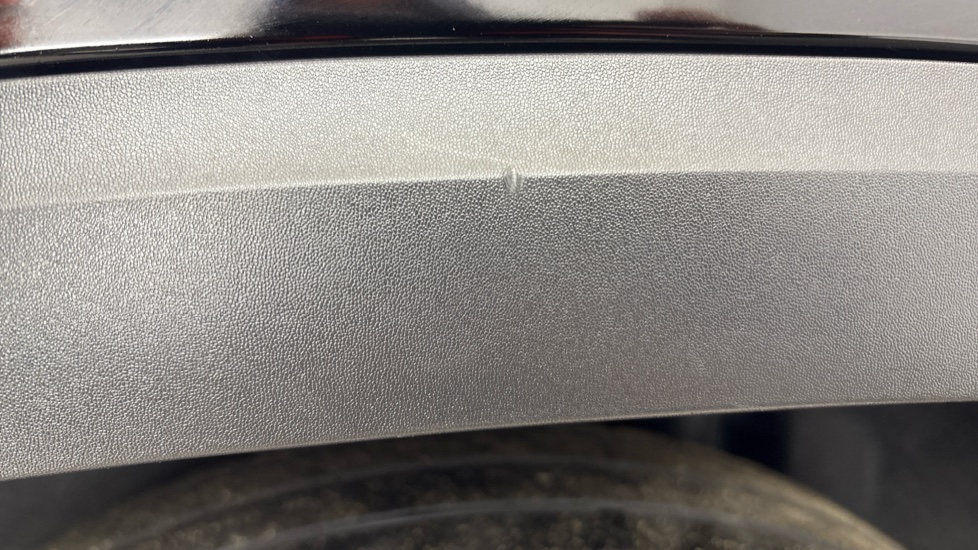 MERCEDES EQB chips