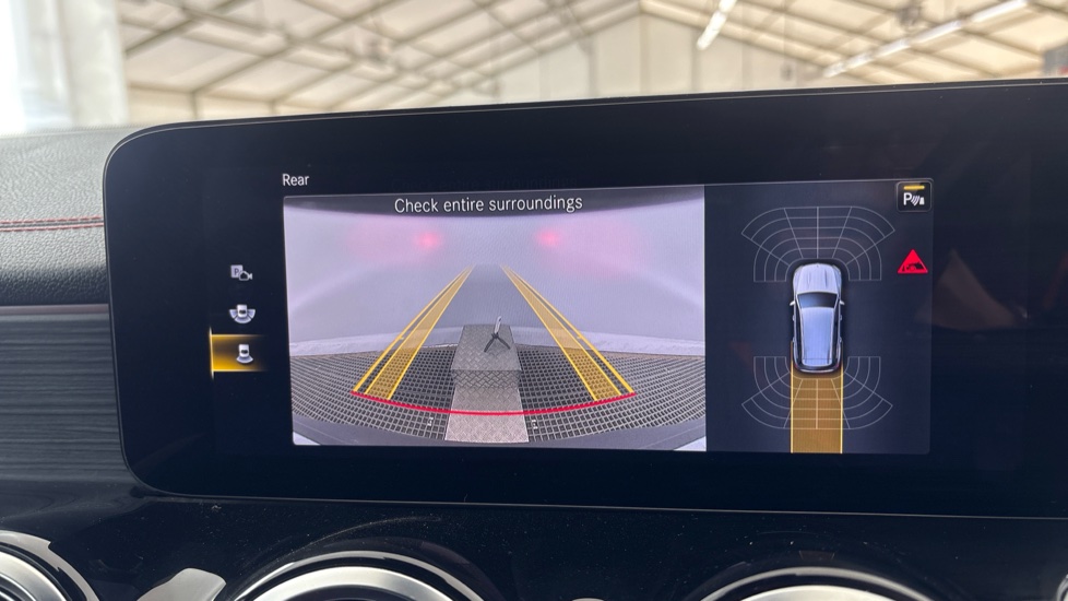 MERCEDES EQB reverse camera