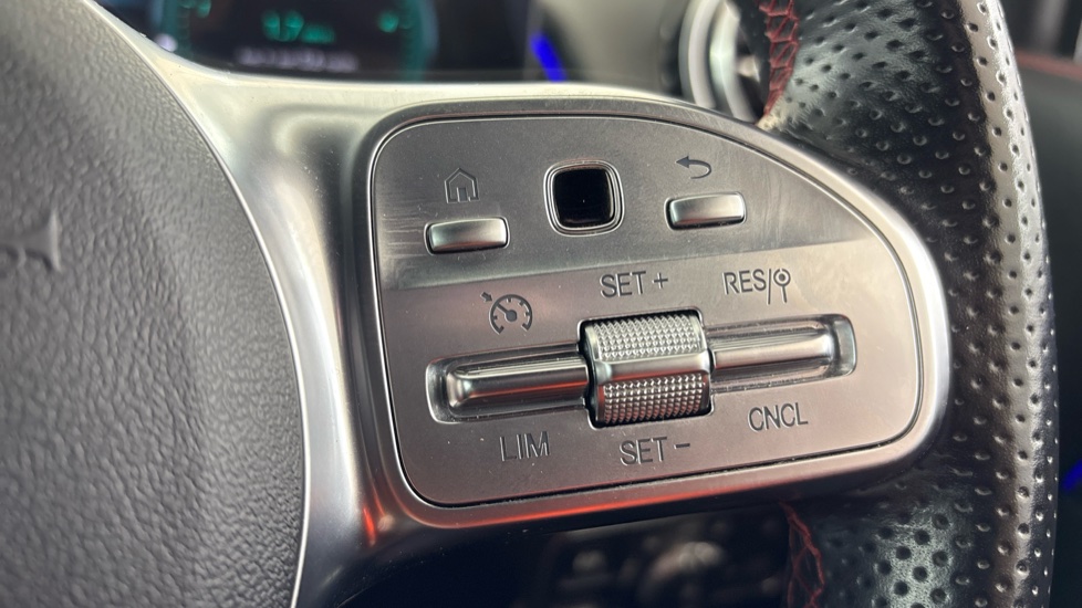 MERCEDES EQB cruise control