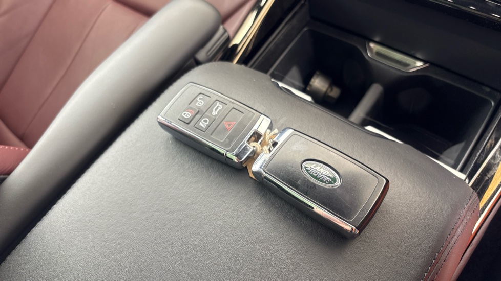 LAND ROVER RANGE ROVER SPORT 2 keys available
