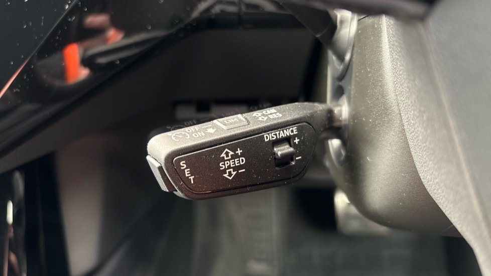 AUDI Q8 Cruise control