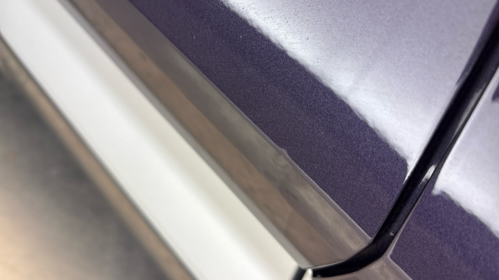AUDI Q4 dents