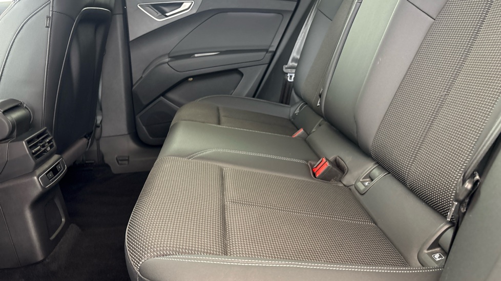 AUDI Q4 Image 14