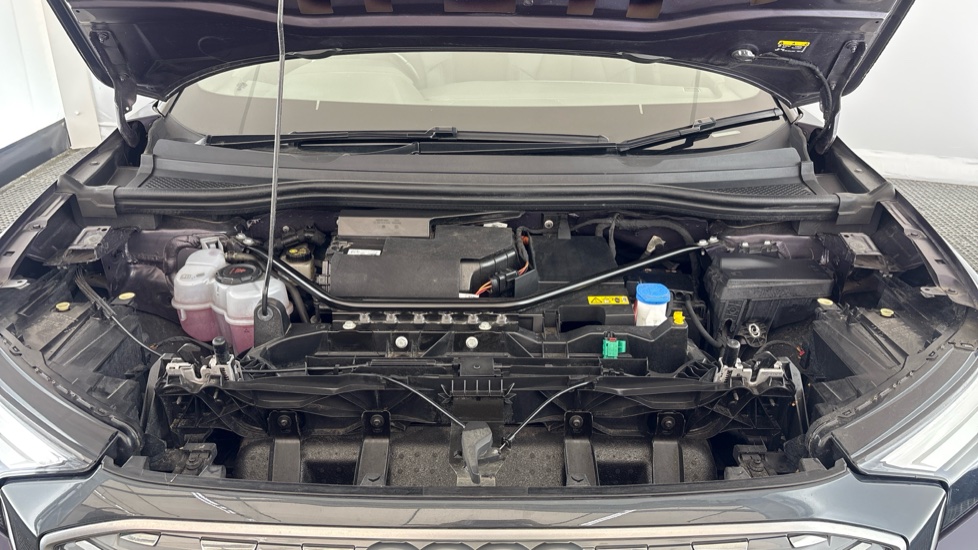 AUDI Q4 Image 16
