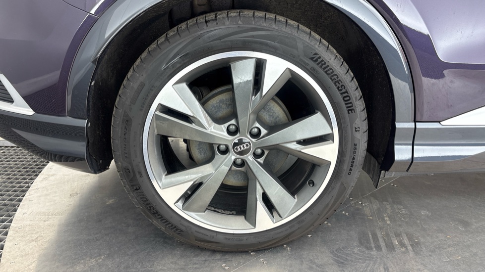 AUDI Q4 Image 19