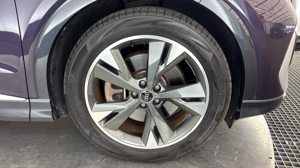 AUDI Q4 Image 20