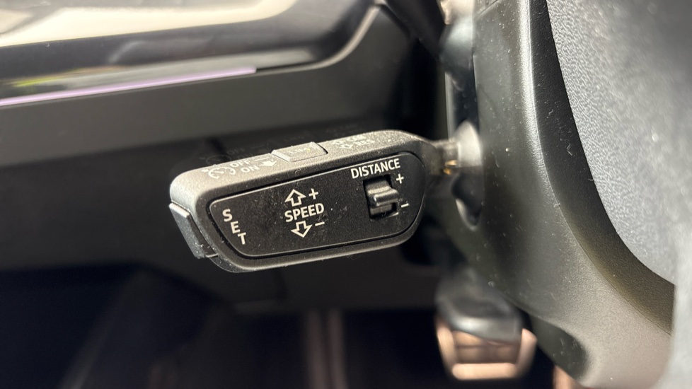 AUDI Q4 cruise control