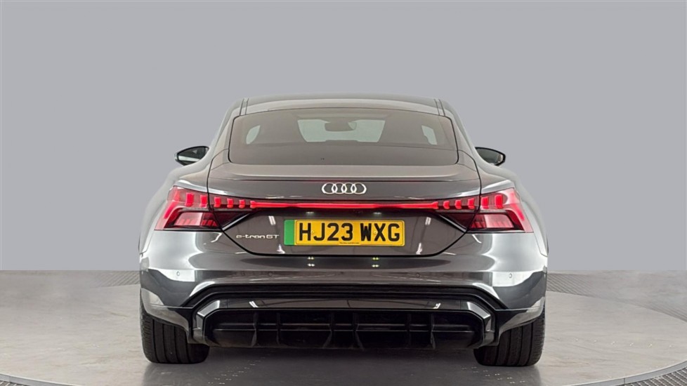 AUDI E-TRON GT Image 4