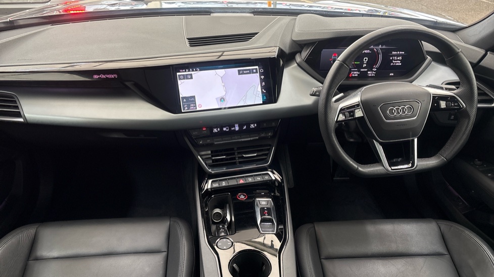 AUDI E-TRON GT Image 11