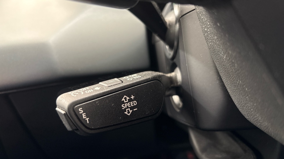 AUDI E-TRON GT cruise control