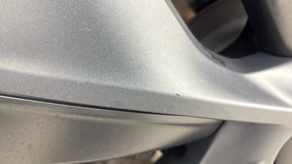 TESLA MODEL Y HATCHBACK Long Range RWD 5dr Auto
