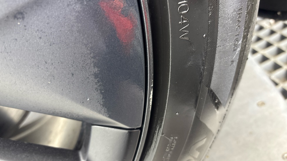 TESLA MODEL Y HATCHBACK Long Range RWD 5dr Auto