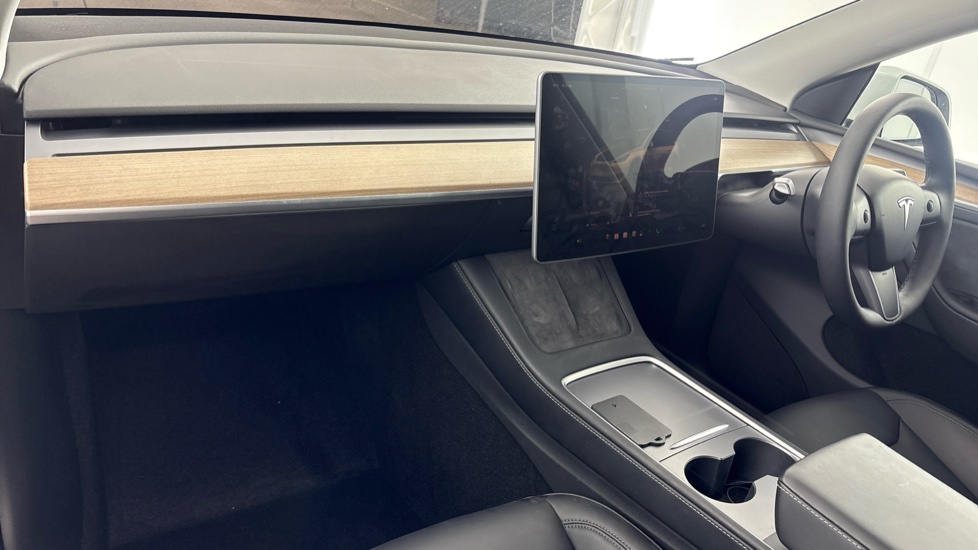 TESLA MODEL Y HATCHBACK Long Range RWD 5dr Auto