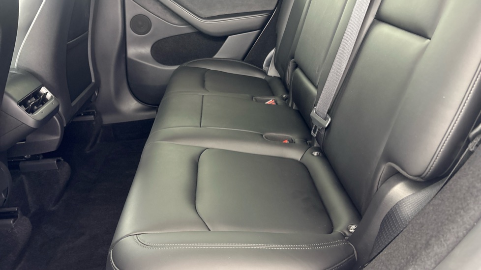 TESLA MODEL Y HATCHBACK Long Range RWD 5dr Auto