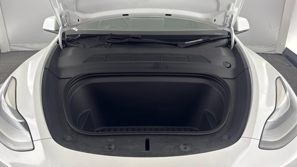 TESLA MODEL Y HATCHBACK Long Range RWD 5dr Auto