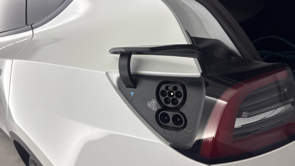 TESLA MODEL Y HATCHBACK Long Range RWD 5dr Auto