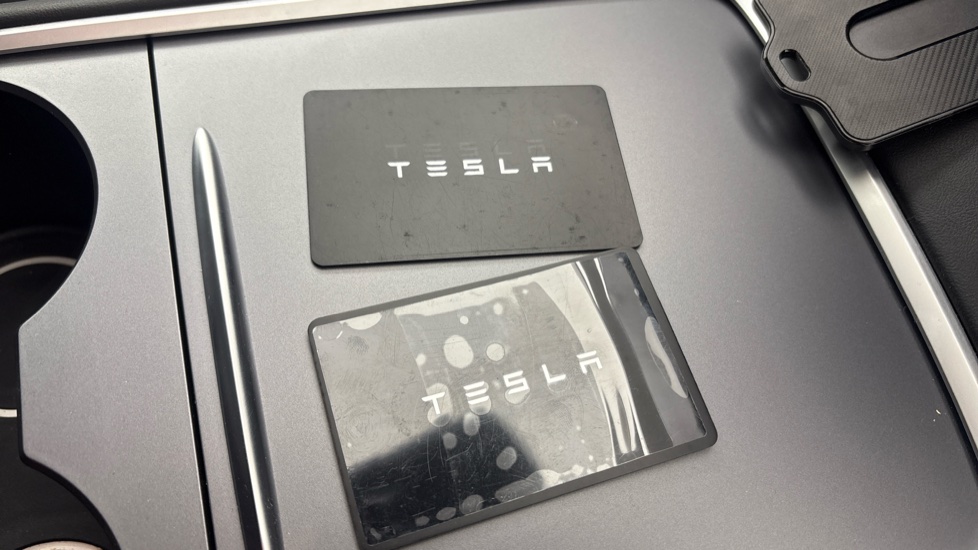 TESLA MODEL Y HATCHBACK Long Range RWD 5dr Auto