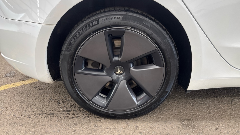 TESLA MODEL 3 SALOON Long Range RWD 4dr Auto