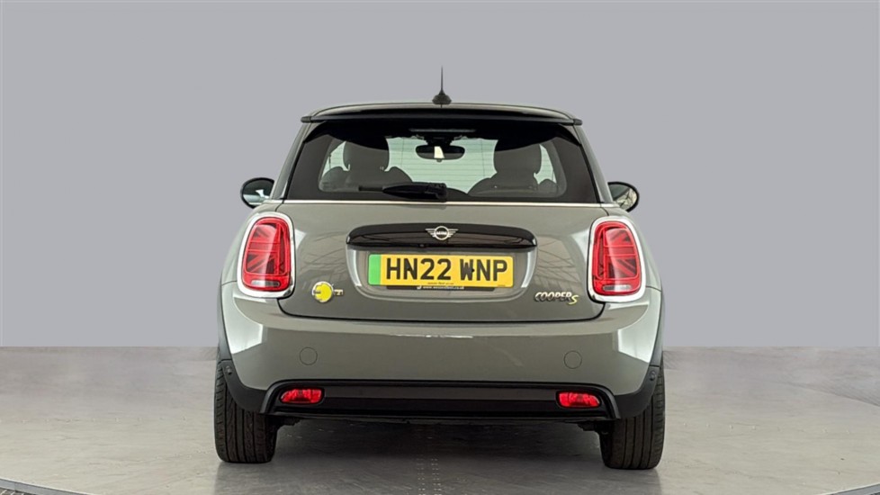 MINI HATCHBACK Image 4