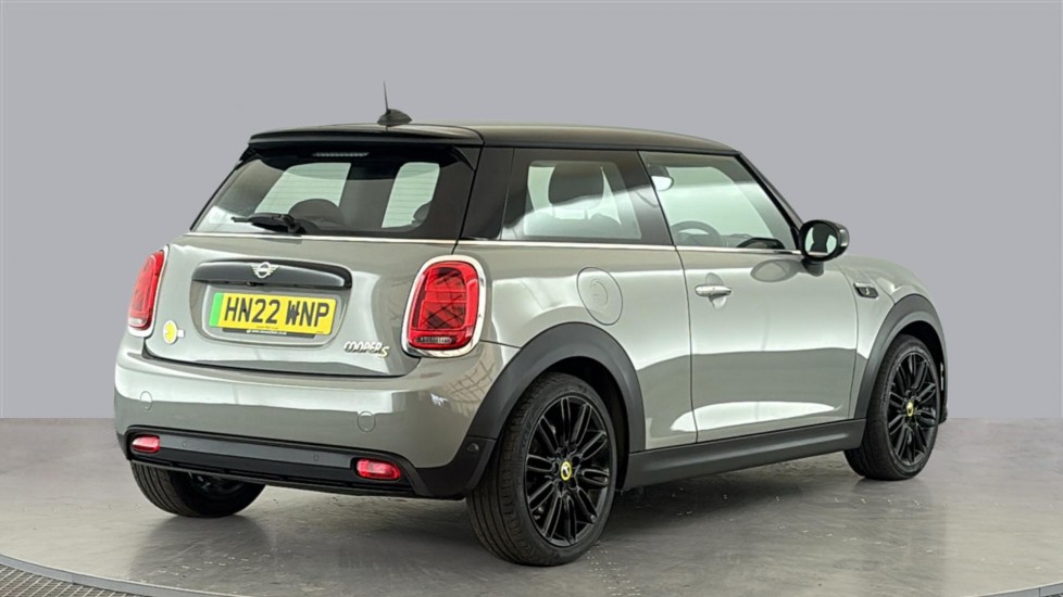 MINI HATCHBACK Image 5