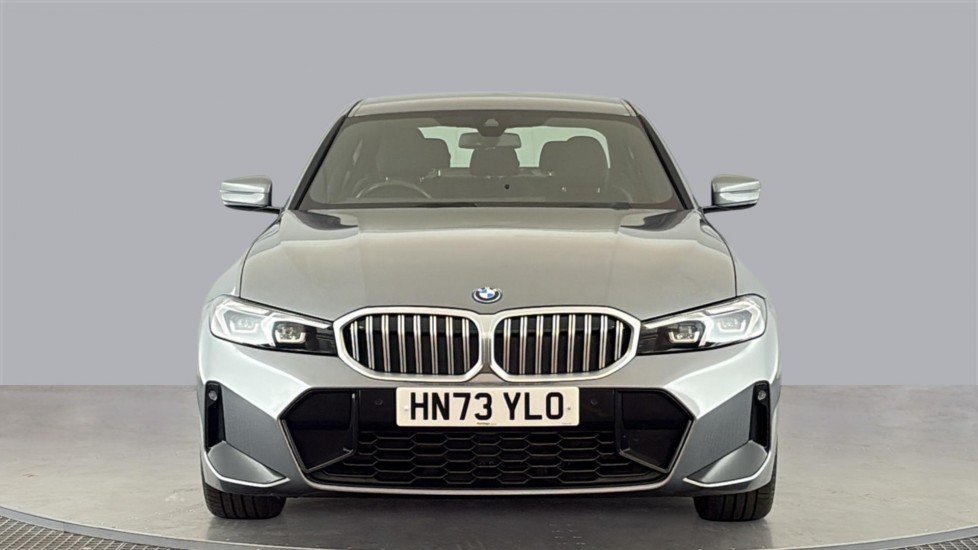 BMW 3 SERIES Image 8