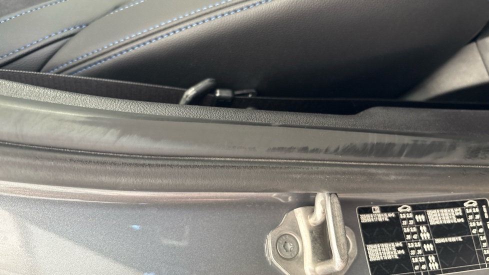 BMW 3 SERIES Worn