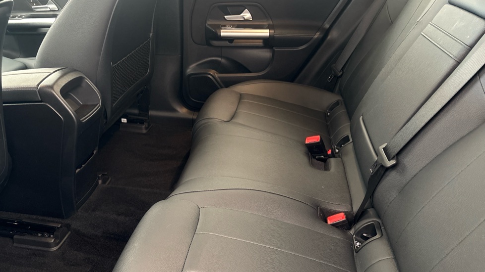 MERCEDES-BENZ EQA HATCHBACK EQA 250+ 140kW Sport Executive 70.5kWh 5dr Auto