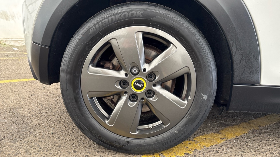 MINI HATCHBACK ELECTRIC 135kW Cooper S Level 1 33kWh 3dr Auto