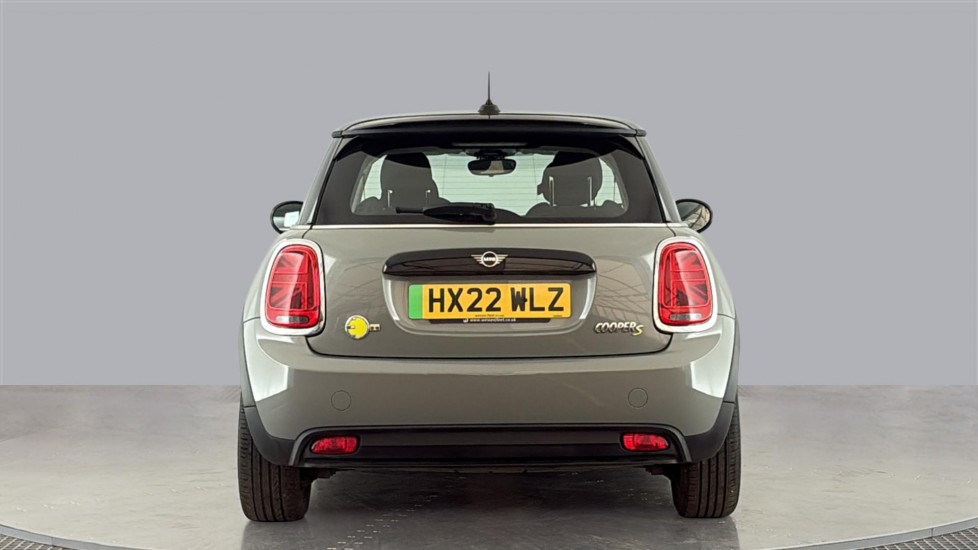 MINI HATCHBACK Image 4