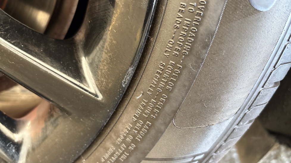 MINI HATCHBACK Scuff