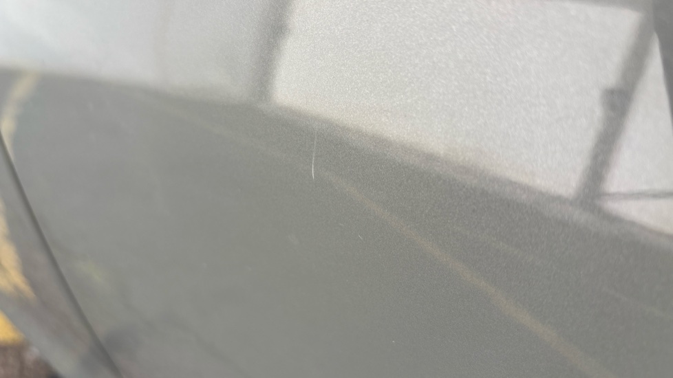 MINI HATCHBACK Scratches and dent